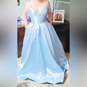 Never worn , Elegant formal blue Dress